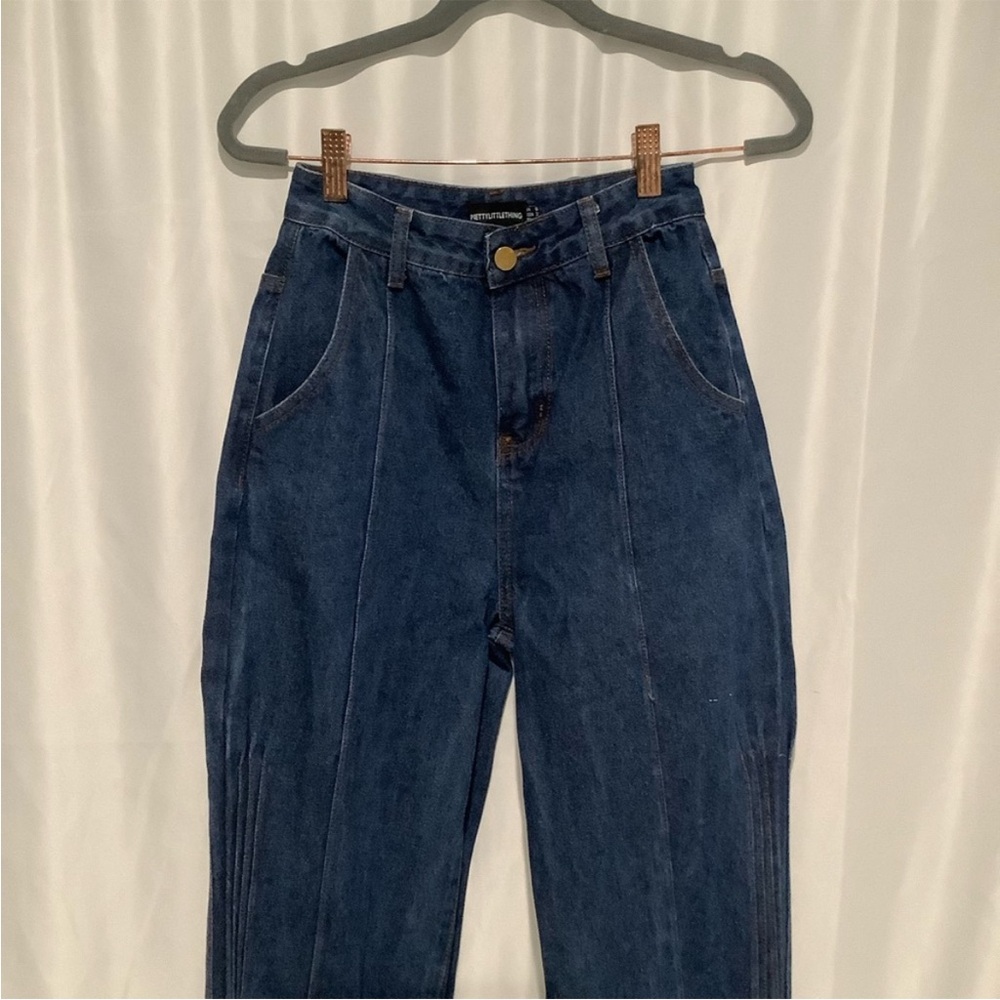 Prettylittlething MID WASH DENIM ELASTICATED HEM JEANS - Picture 3 of 14